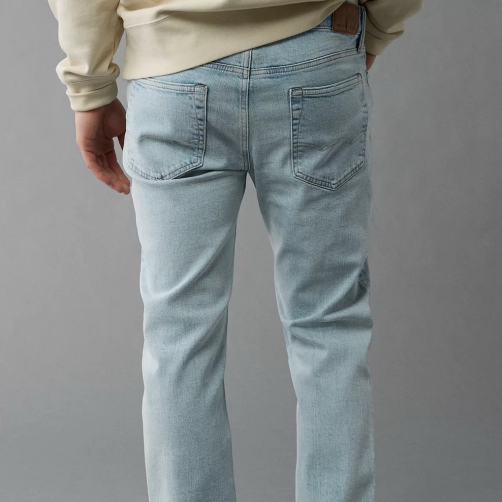 AE AirFlex+ TENCEL™ Fibers Slim Straight Jean in Skylight Color